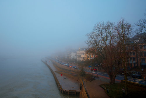 Kade in de mist
