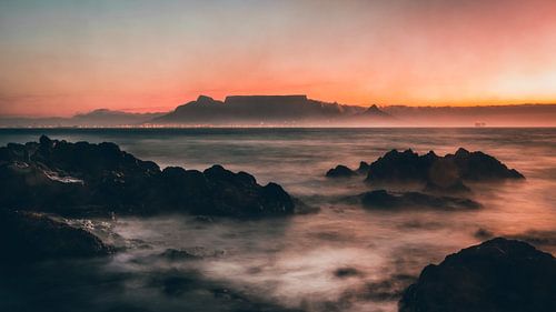 Tafelberg bij zonsondergang, Kaapstad, Zuid-Afrika