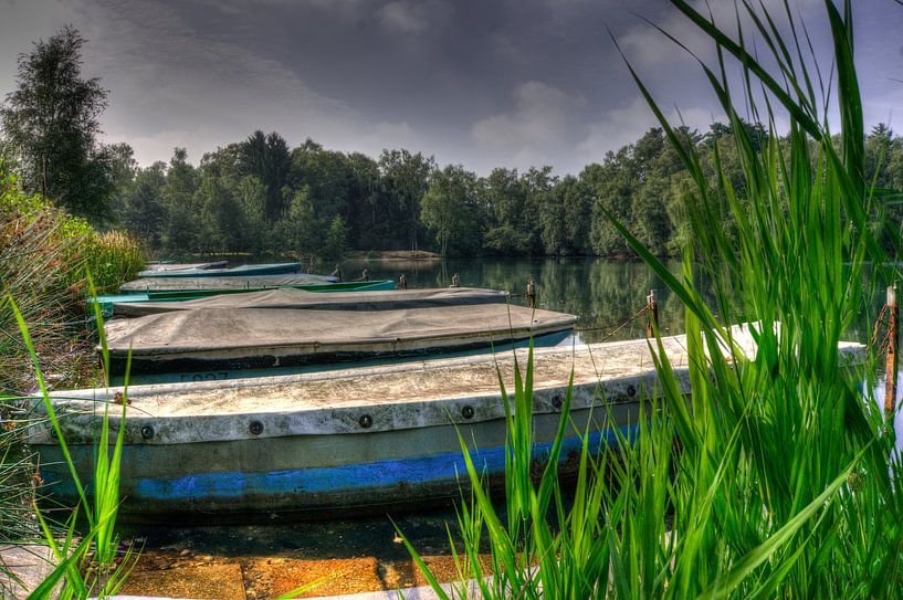 Boote liegend in Venekotensee Deutschland  von Rene Wassenbergh