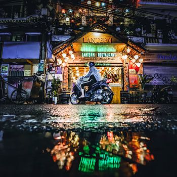 Een regenachtige nacht in Hanoi, Vietnam