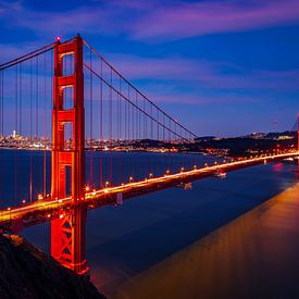 San Francisco skyline - Golden Gate Bridge by night van Tux Photography