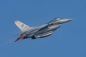 Décollage d'un F-16 (AF 91-344) à Spangdahlem.