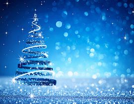Kerstboom tegen een blauwe achtergrond