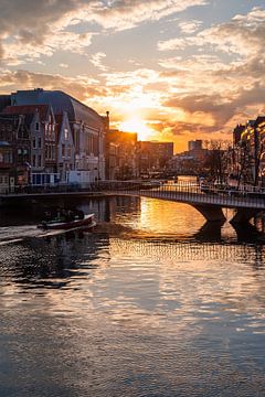 Leiden - Gouden uur over de Catharinabrug (0020) van Reezyard