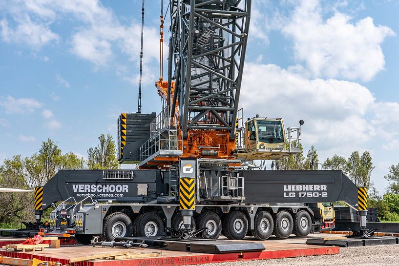 New Liebherr LG 1750 from Verschoor Crane Rental by Jaap van den Berg
