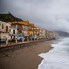 Giardini-Naxos aan zee, op het Eiland Sicilië. van Ton Tolboom