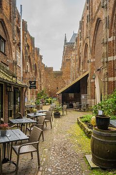 Binnentuin 't Arsenaal in Deventer van Peter Bartelings