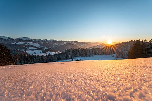 Zonsondergang met uitzicht op Oberstaufen, Staufen en de Hochgrat
