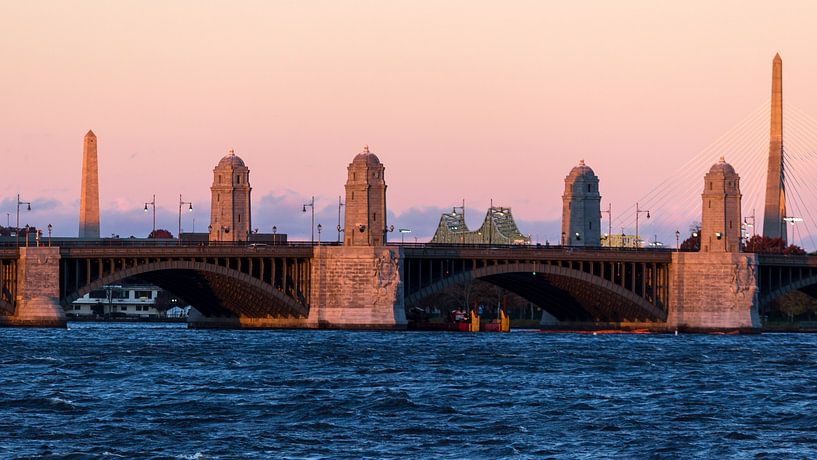 Boston by Hello Pompoyo