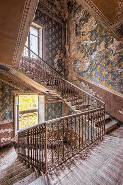 Lost Place - Escalier dans une villa italienne sur Gentleman of Decay