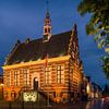 L'hôtel de ville historique d'IJsselstein la nuit sur Tony Buijse
