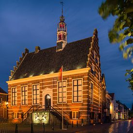 L'hôtel de ville historique d'IJsselstein la nuit sur Tony Buijse
