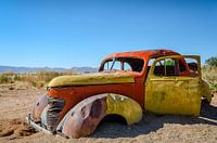Orange-yellow wreck