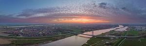 Kampen Hängebrücke über den Fluss IJssel 