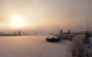 Warme gloed op een koude winterochtend van iPics Photography