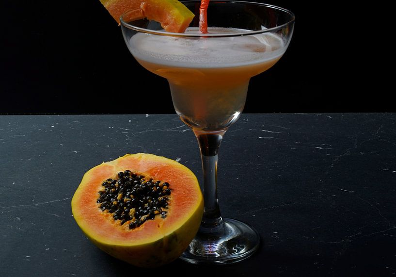 Papaya trifft auf Eiweiß und Gin. Leckere und fruchtige Cocktails im Glas serviert von Babetts Bildergalerie