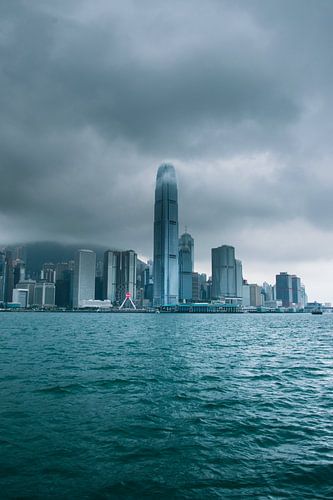 Nuages au-dessus de l'île de Hong Kong sur Quinten van Hoffe