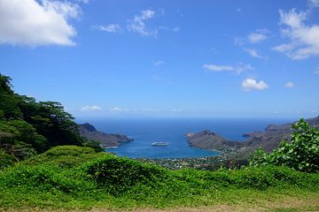 The natural harbour of Taiohae by Frank's Awesome Travels