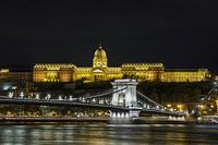 Budapest, die Hauptstadt Ungarns, ein Ort, an dem Kultur, Entspannung und Lebendigkeit zusammenkommen.