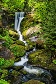 Ein Blick auf den wunderschönen Triberg-Wasserfall im Schwarzwald von Andreas Völkel