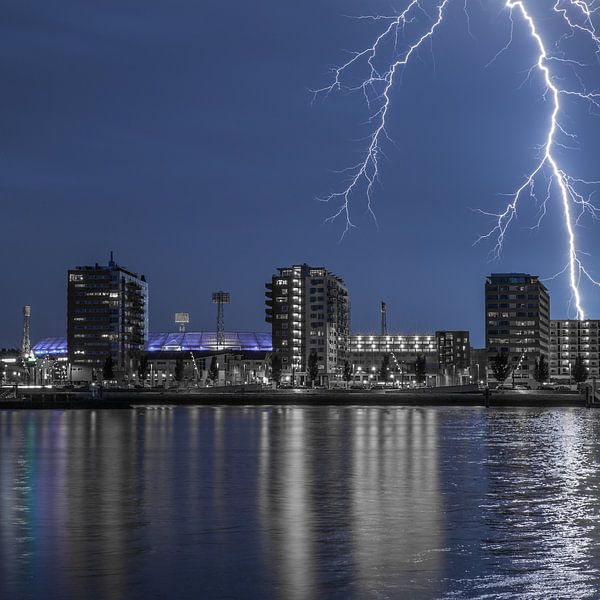 Stadion Feyenoord met onweer 8 van John Ouwens