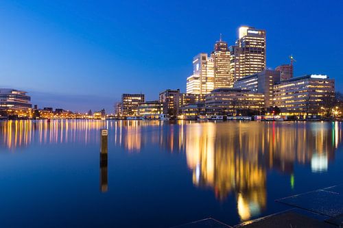 De Amsterdamse Amstel met de Rembrandt toren