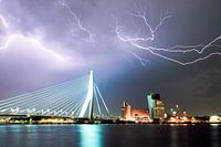 Bliksem boven Rotterdam