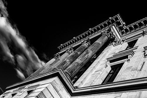 Deel van de gevel van het Residenzschloss in Braunschweig in zwart-wit