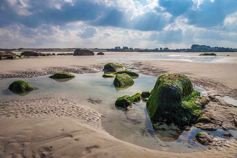 Felslandschaft und Strand von Kerfissien, Bretagne von Christian Müringer