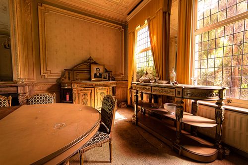 Abandoned Living Room in a Mansion