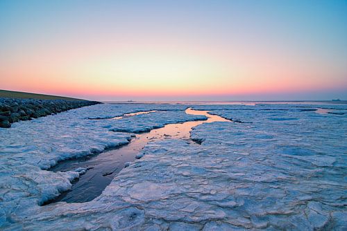 Arctic ice and sea landscape on the sand flats in the Waddensea  by Sjoerd van der Wal Photography