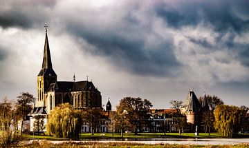 Bovenkerk en Koornmarkspoort te Kampen van Wijnand Medendorp