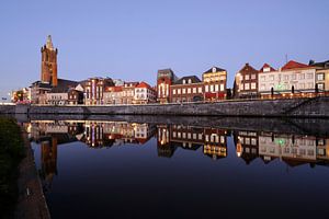 Roerkade à Roermond avec la cathédrale St-Christophe sur Merijn van der Vliet