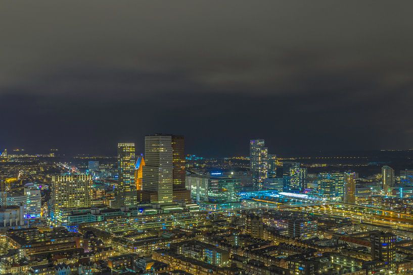 Den Haag Avond Skyline by Freddie de Roeck