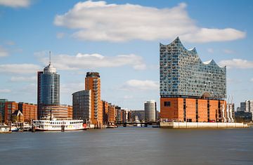 Hamburg , Elbphilharmonie und Hafencity van Ursula Reins