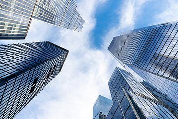 New York: wolkenkrabbers en de reflecties van de lucht van Shaquille Maarschalkerweerd