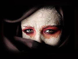 Augen aus Ton von Erwin Verweij