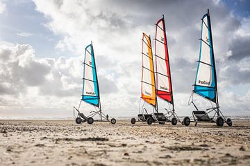 Blokarting am Strand von Texel von PIX on the wall