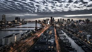 Rotterdam zu Ihren Füßen von Jeroen van Dam
