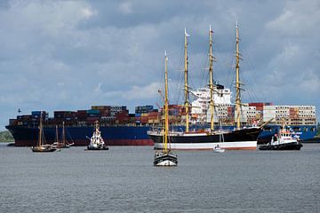 Old and new - Sailing ship Peking by Borg Enders