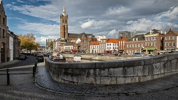 Steenen Brug met Roerkade en Kathedraal.