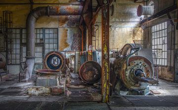 Compressors by Truus Nijland