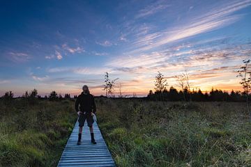 Coucher de soleil sur la plate-forme de Hogevenen Ardennes Belgique ! sur Peter Haastrecht, van