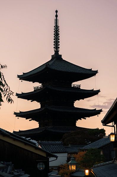Pagode Yasaka de Kyoto à la tombée de la nuit par Stella Ammerlaan