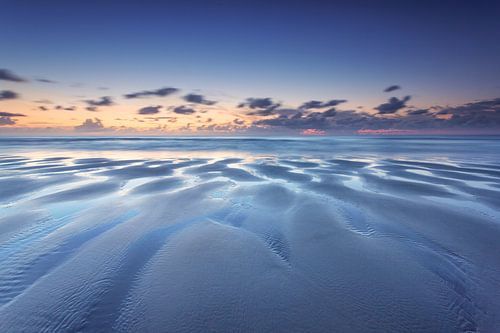 Marée basse sur la plage de la mer du Nord