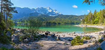 het prachtige Eibsee meer, met uitzicht op de Zugspitze berg van SusaZoom