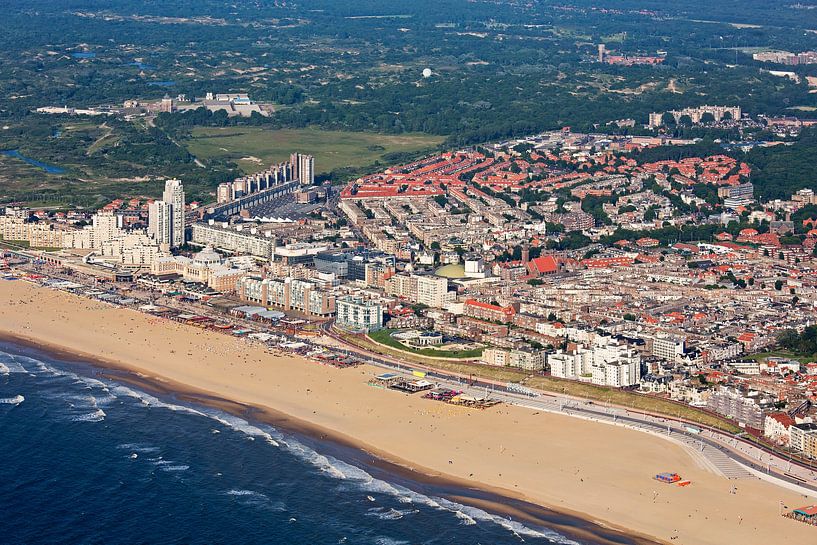 Luftaufnahme Scheveningen mit Strand von Anton de Zeeuw