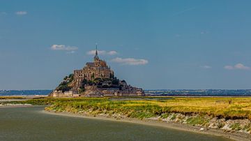 Mont Saint Michel in Normandië van Roland Brack