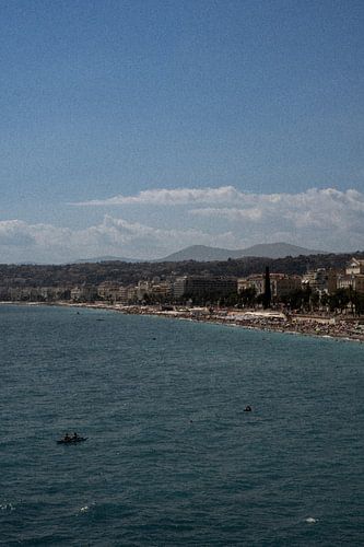 Een strandgezicht op een mooie dag | Nice | Frankrijk Reisfotografie