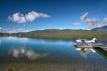 Bateau volant sur le lac Te Anau, Nouvelle-Zélande sur Christian Müringer